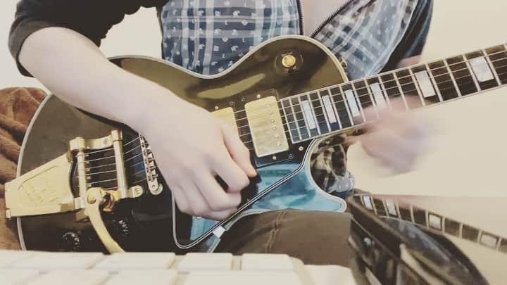 MiA のインスタグラム：「ファントムペイン⚜️🎸⚜️」