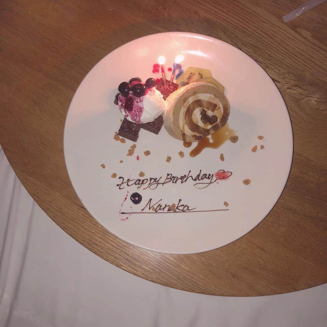 青木菜花さんのインスタグラム写真 - (青木菜花Instagram)「.﻿ .﻿ 遅めの誕生日、友達に﻿ お祝いしてもらっちゃった😝💞﻿ ﻿ ここのカフェ雰囲気すごく素敵だったなあ﻿ .﻿ .﻿ #誕生日サプライズ #20thbirthday #カフェ #茶の間カフェ #赤レンガ倉庫 #横浜 #誕生日プレート #instalike #instagood #instalove #l4l #f4f #なのかふぇ巡り」10月10日 21時25分 - nanoka_0711