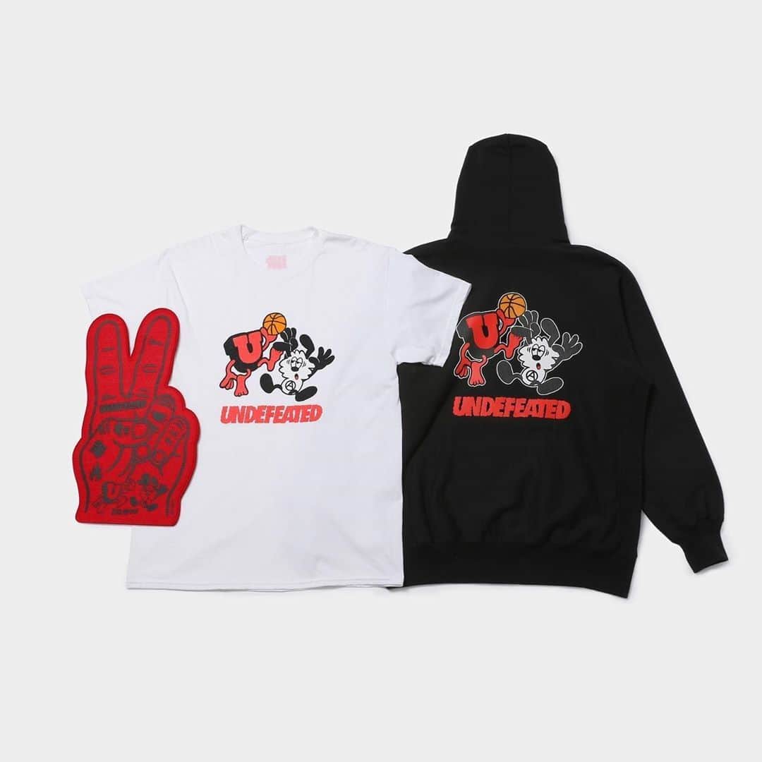 HYPEBEASTさんのインスタグラム写真 - (HYPEBEASTInstagram)「@hypebeaststyle: @verdy has announced a new collaboration alongside @undefeatedinc for @verdyharajukuday. The capsule collection includes a T-shirt, hoodie and foam finger, decorated with emblems from both UNDEFEATED and Verdy’s “RISE AGAIN” tag. They’ll be released at the event, which takes place from October 12 to 14.⁠ Photo: Verdy Harajuku Day」10月10日 22時00分 - hypebeast