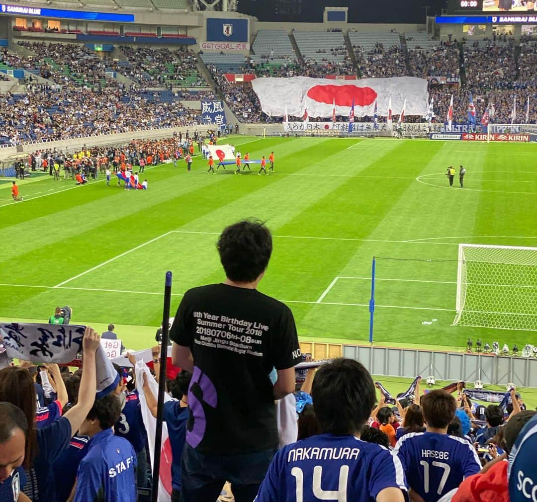 大溝清人さんのインスタグラム写真 - (大溝清人Instagram)「日本代表　 モンゴル戦  長友佑都っぽい選手が居たので 一緒にパシャリ  #サッカー #日本代表 #モンゴル #埼玉スタジアム2002」10月10日 22時17分 - badboys_kiyoto93