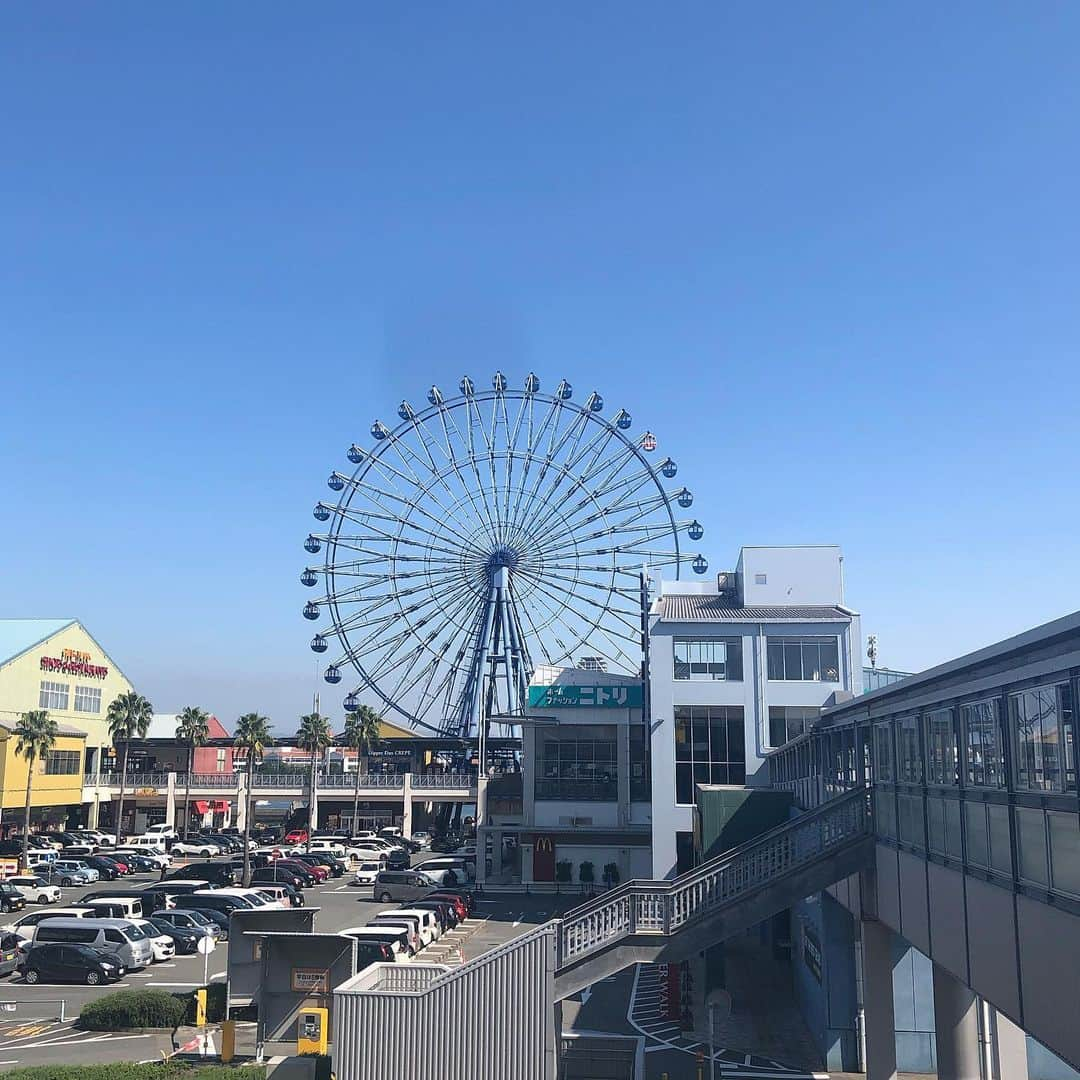 横山紗弓さんのインスタグラム写真 - (横山紗弓Instagram)「ㅤㅤ マリノア行ってみたら、 ちょうど誕生祭セールあってた☺︎ (ちなみに、14日までだって。) 学生の時やってたお仕事がきっかけでね、 わたし、陶器好きになったんだけど、 有田陶器市もあってて高まった〜🍶 どれもかわいかったなあ… #マリノアシティ」10月10日 22時25分 - 1129sym