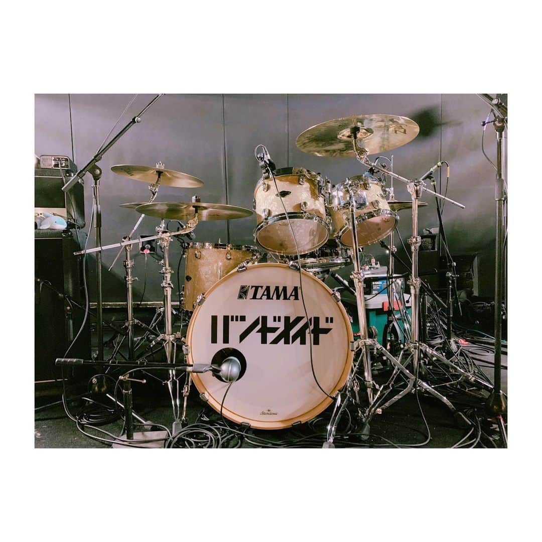 廣瀬茜さんのインスタグラム写真 - (廣瀬茜Instagram)「10月10日🥁ドラムの日🥁 . 2〜3枚目はアメリカツアーでお世話になったドラムちゃん達🇺🇸💞 . #ドラムの日 #drums #tama #zildjian  #wincent #bandmaid」10月10日 22時28分 - akane_bandmaid