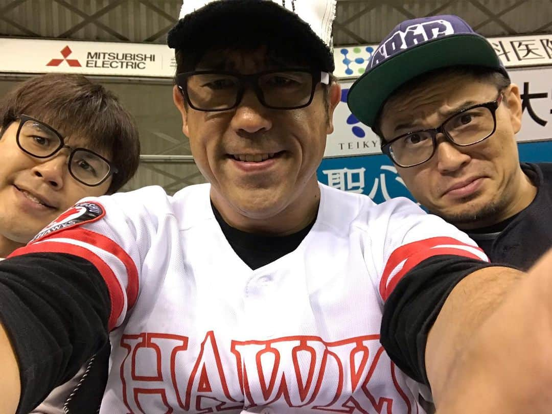 原口あきまささんのインスタグラム写真 - (原口あきまさInstagram)「8-6 で、勝利✌️ #sbhawks #メットライフドーム #CS #良い試合過ぎた #万歳 #原口あきまさ #スパローズ森田 #ひでよしっと」10月10日 22時48分 - akimasa_haraguchi