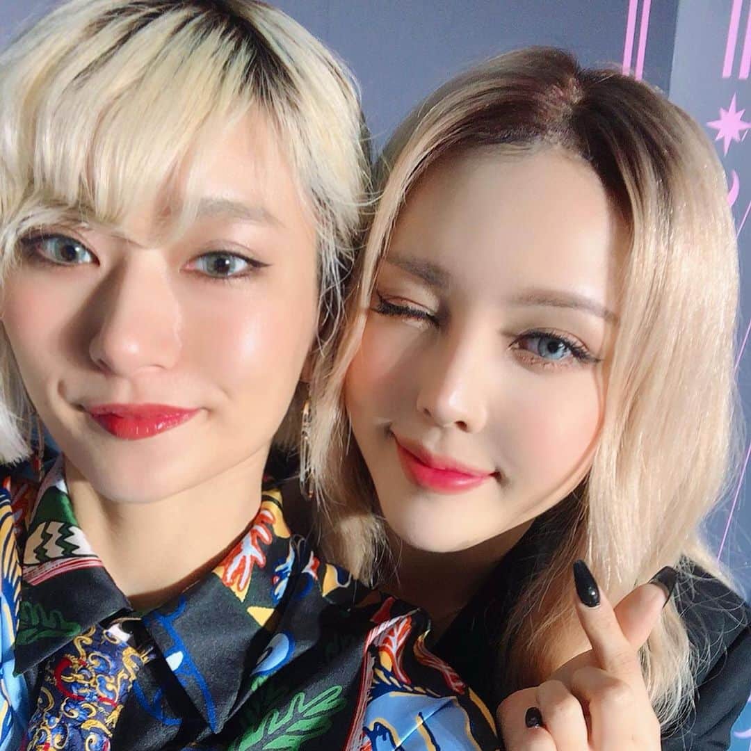 中川友里さんのインスタグラム写真 中川友里instagram So Lovely Pony Ponysmakeup Beauty Makeup Youtuber である韓国のメイクアップアーティストpony Park M A C限定コラボの発表会 タロットカードがmotifのパレットで