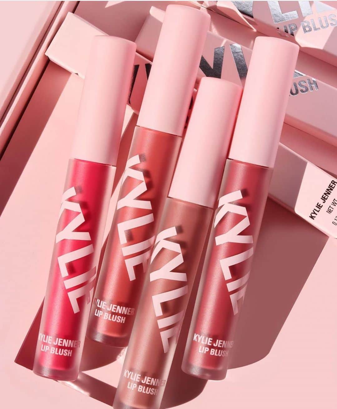 Kylie Cosmeticsさんのインスタグラム写真 - (Kylie CosmeticsInstagram)「Who’s in love with the new #LipBlush formula? We know we are 💞 pic by @pink4passions」10月10日 23時07分 - kyliecosmetics