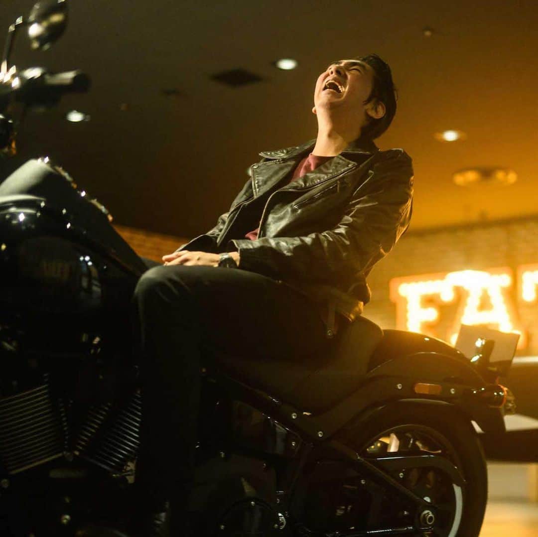 Harley-Davidson Japanさんのインスタグラム写真 - (Harley-Davidson JapanInstagram)「SOUL SEEKERS. #ハーレー #harley #ハーレーダビッドソン #harleydavidson #バイク #bike #オートバイ #motorcycle #ローライダーS #lowriders #fxlrs #ソフテイル #softail #アーティスト #artist #コラボレーション #collaboration #rei #田島貴男 #takaotajima #オリジナルラブ #orginallove #2019 #自由 #freedom」10月10日 23時25分 - harleydavidsonjapan