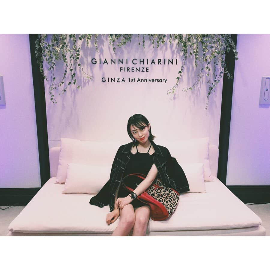 松井貴香さんのインスタグラム写真 - (松井貴香Instagram)「- - GIANNI CHIARINI GINZA 1st anniversary party🥀🥂 - - ご招待いただいて 可愛い妹達と遊びに行ってきました♪ - 私はトレンドのレオパード柄のbagを ヘビロテ中です🐅♡ - - #1009 #ジャンニキアリーニ #お気に入りバック #レオパード #りかりこきこ #りかりこ #giannichiarini  #bag #italy  #party #instagood」10月10日 23時28分 - kiko414_m