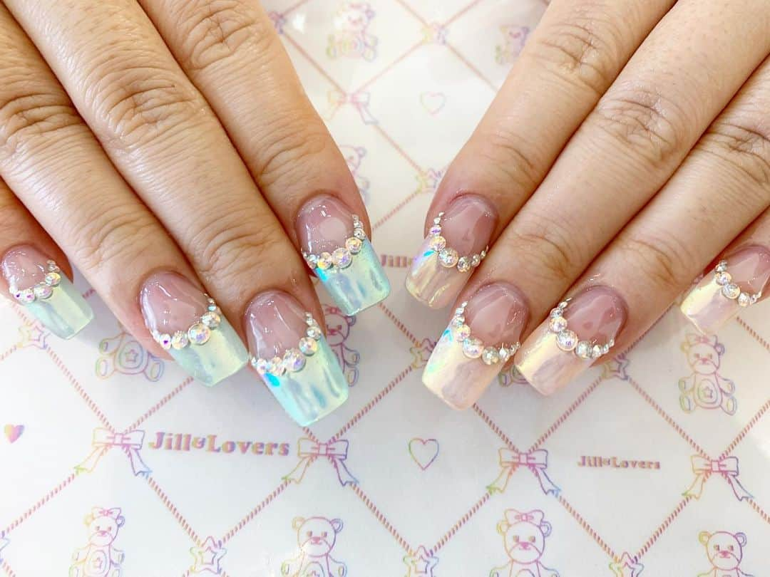 Jill&Loversさんのインスタグラム写真 - (Jill&LoversInstagram)「@alisaueno  ありちゃんとオソロ💖  #jillandlovers #nail #nailart #paragel #gelneil#gel #ネイル #ネイルアート #me #look #love #かわいい」10月10日 23時44分 - jillandlovers