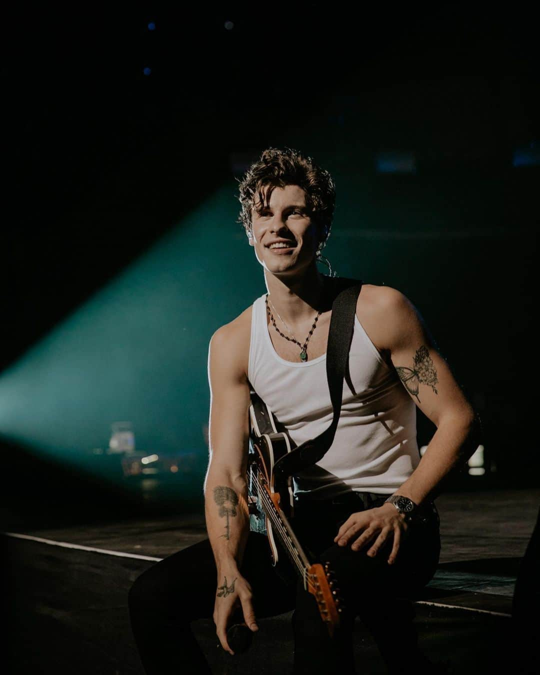 ショーン・メンデスさんのインスタグラム写真 - (ショーン・メンデスInstagram)「Manila I adore you ❤️」10月11日 0時21分 - shawnmendes