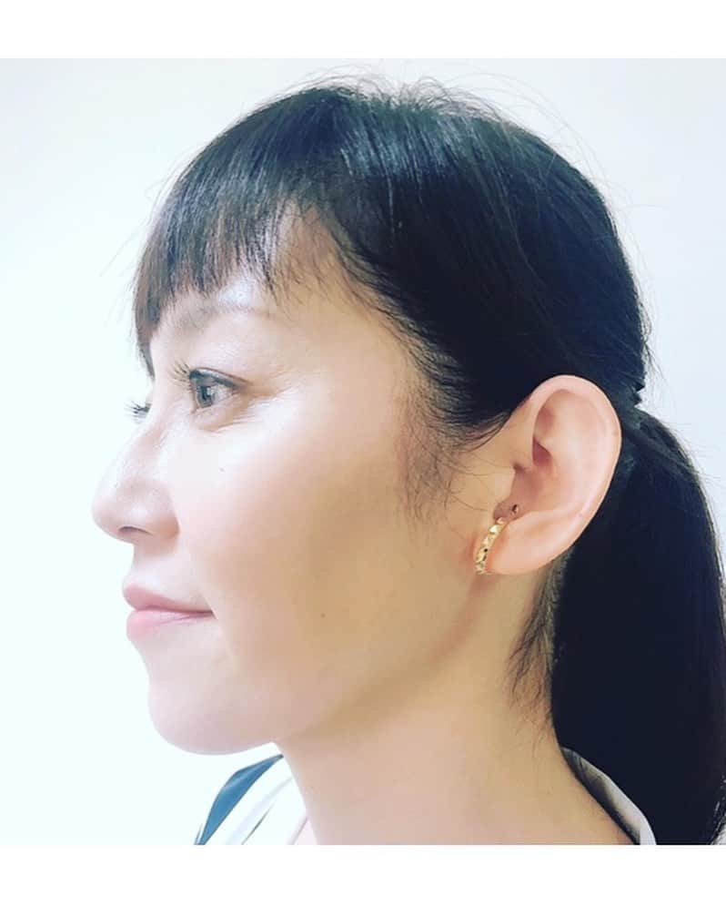 須藤理彩さんのインスタグラム写真 - (須藤理彩Instagram)「#ミスジコチョー #制作発表  また今日も @rukusbyyasuhirotomita  のお気に入りイヤーカフ❤︎❤︎❤︎ そしてこちらもどハマり中  @lauclothing  のボーダーのセットアップ〜❤︎❤︎❤︎」10月11日 0時25分 - ichico_smile