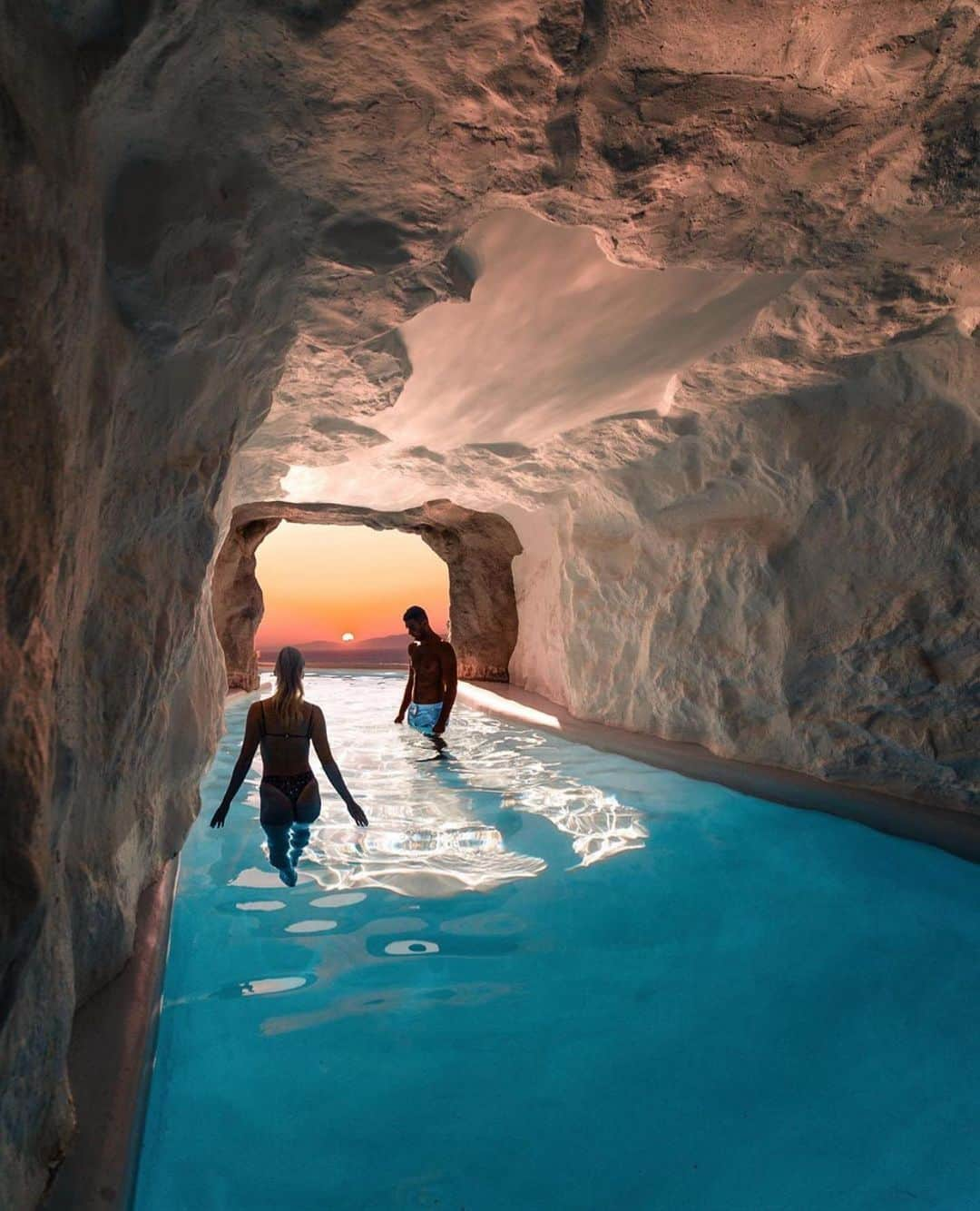 Wonderful Placesさんのインスタグラム写真 - (Wonderful PlacesInstagram)「Stunning sunset in Cave Pool Suite ✨@cavotagoomykonos✨ . Pic by ✨@joe.o✨ #wonderful_places for a feature ❤️」10月11日 0時54分 - wonderful_places