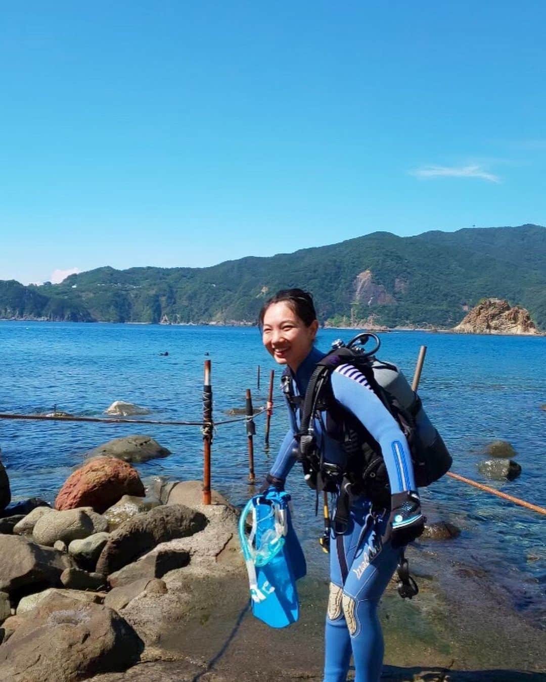 山崎丹奈さんのインスタグラム写真 - (山崎丹奈Instagram)「写真掲載の確認が出来たので少しずつ。。。 これ本当に仕事でいいのでしょうか、、というほどにただただ自然を体感する時間でした。その海の綺麗な映像は、明日テレビで是非見てほしいです。そして、駿河湾の魅力を楽しんでください。。。 #NHK #中部ネイチャーシリーズ #駿河湾」10月11日 1時27分 - ninayamazaki