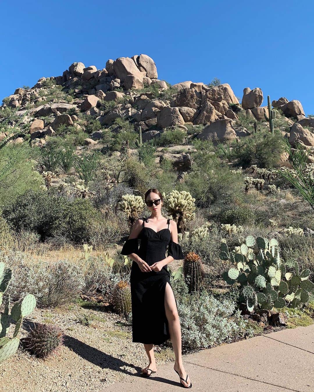 ジェシカ さんのインスタグラム写真 - (ジェシカ Instagram)「Happy to be lost in this beautiful Sonoran desert!⛰🌵☀️@fsscottsdale」10月11日 1時40分 - jessica.syj