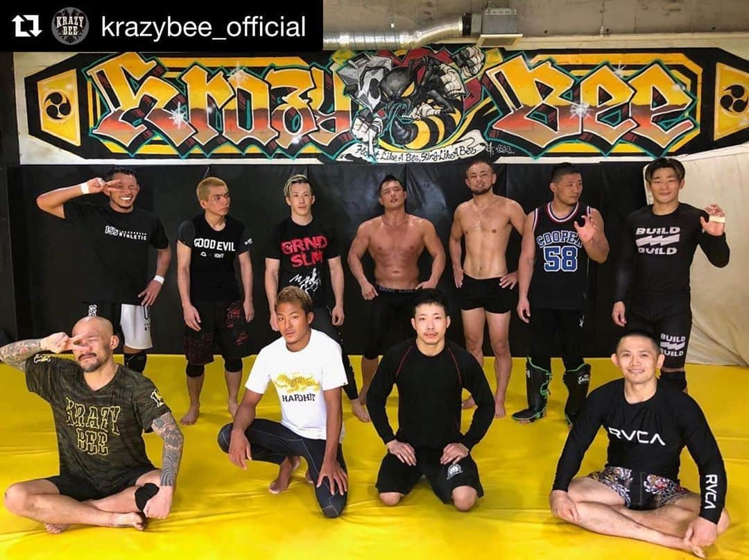 西浦聡生さんのインスタグラム写真 - (西浦聡生Instagram)「🥊🥊🥊 #西浦ウィッキー聡生 #krazybee #mma #rvcajapan  #Repost @krazybee_official with @get_repost ・・・ 今日のプロ練💪  #krazybee #YSA #プロ練」10月11日 2時25分 - wicky_nishiura