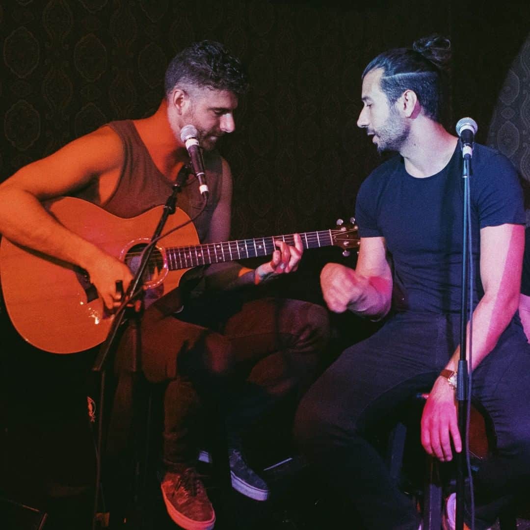 Magic!のインスタグラム：「Honolulu! Who's ready for a special unplugged performance from Nasri and Mark? Don't miss it! October 24th & 25th at @BlueNoteHawaii Ticket link in bio」