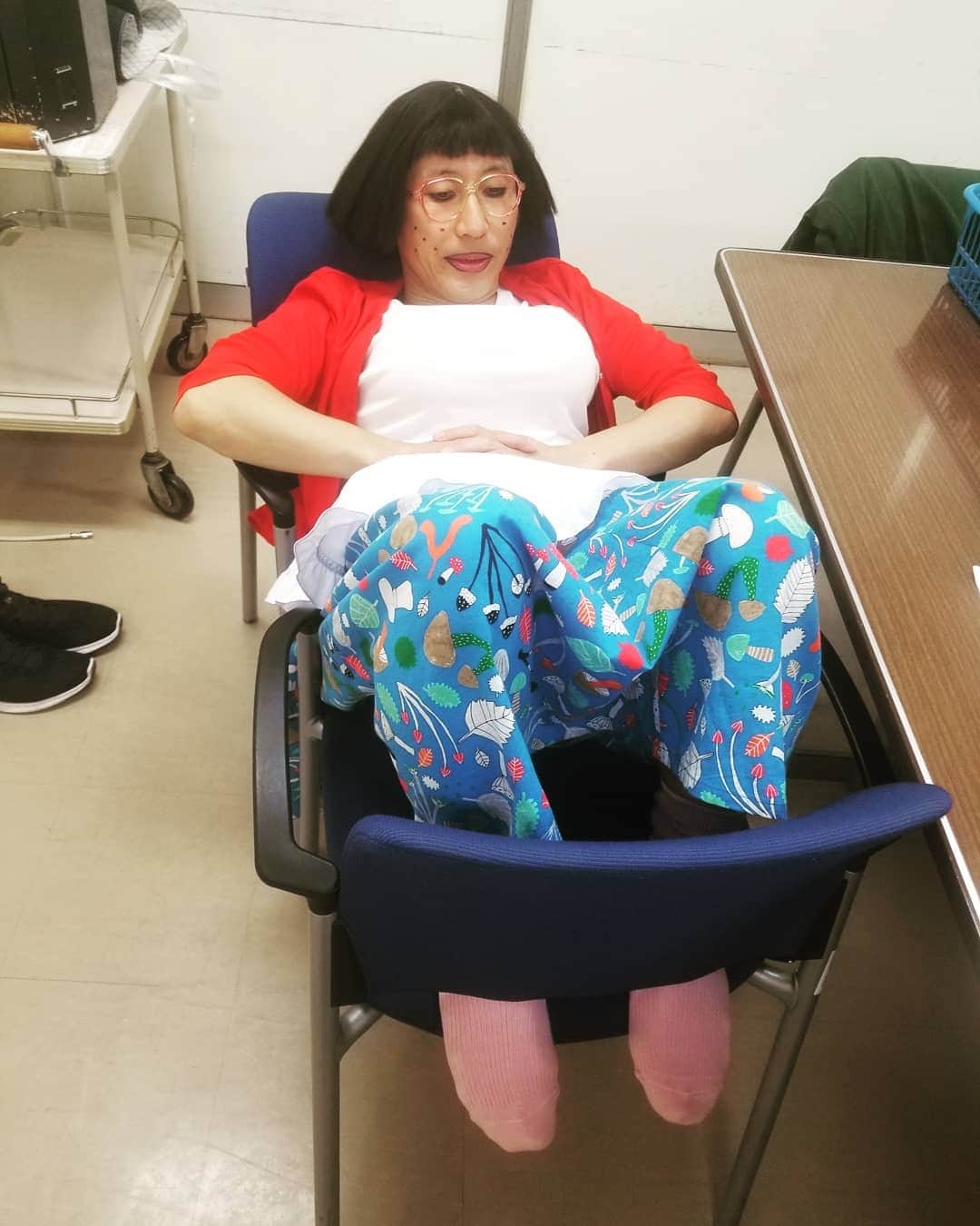 太田芳伸さんのインスタグラム写真 - (太田芳伸Instagram)「皆さんお待たせしました❗ 気になってたと思うんですが この写真の投稿のやつ。  明日の夜22時10分～ NHKの『有田Ｐおもてなす』に出ます‼️ 良かったら見てくださいねー🎵 見れない人は予約してーーーーーーー‼️‼️」10月11日 14時55分 - yoshinobuota