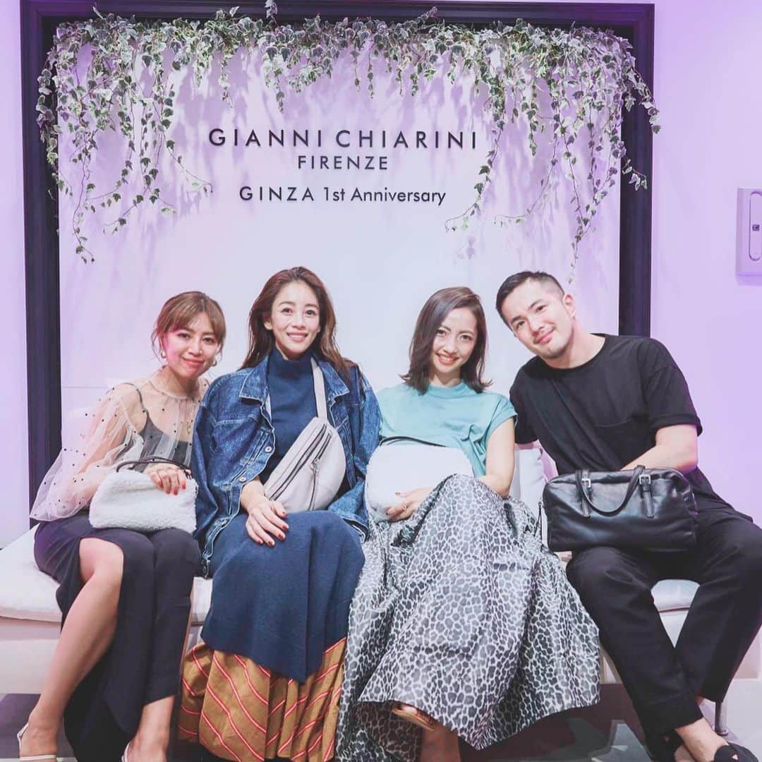 大桑マイミのインスタグラム：「GIANNI CHIARINI GINZA 1th ANNIEVERSARY PARTYへ  ジャンニキアリーニ銀座店1周年記念 🥳🥳🥳🥳🥳🥳🥳🥳🥳🥳 素敵なbagがたくさん〜 @giannichiarini_jp ＊＊＊＊＊ ニットワンピースの上に、　@yanuk_official のオーバーサイズなGージャンを。 ぬけかんをプラスしてくれて 着回しできちゃう。　お気に入り。」