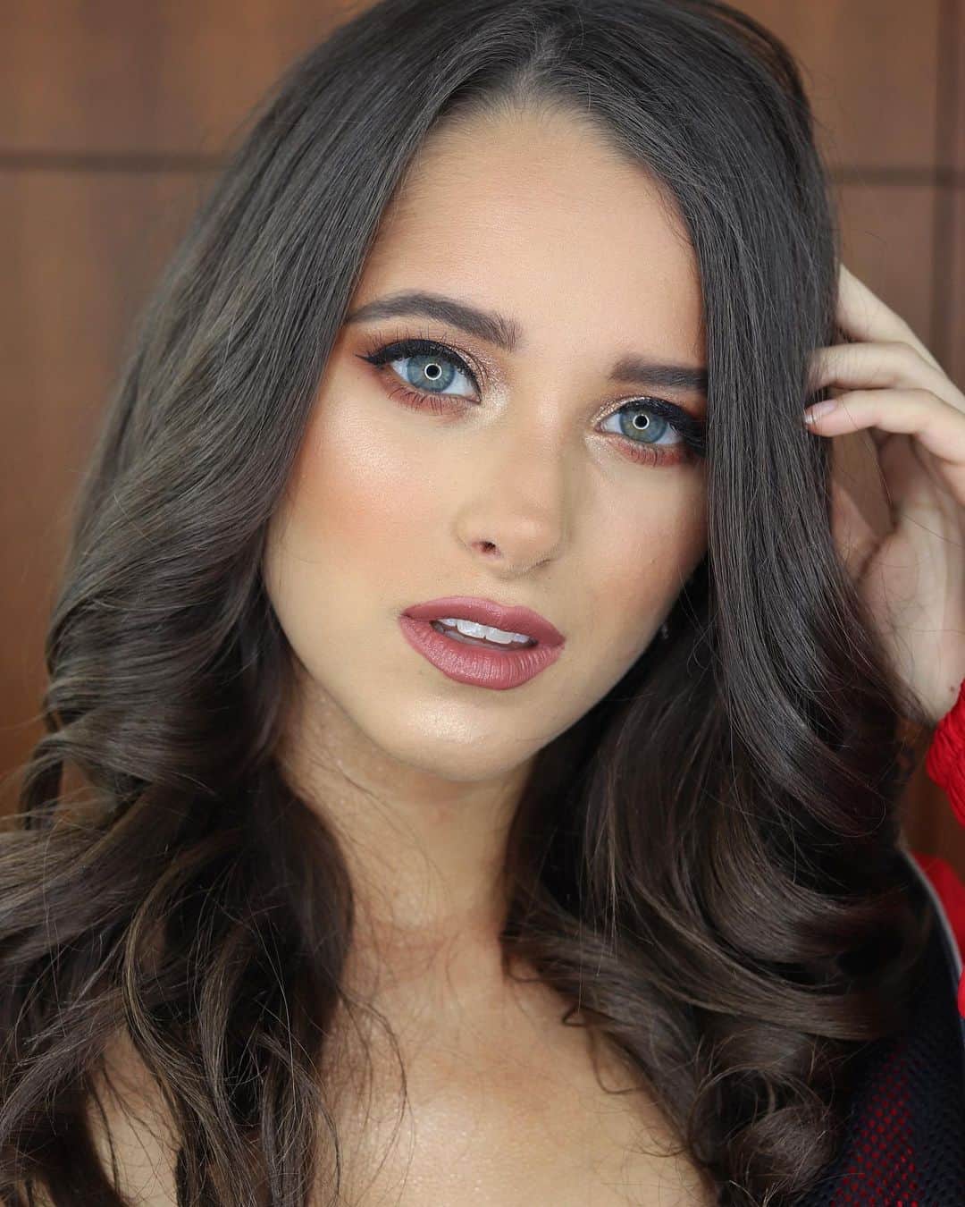 ミッチェル・オルベラのインスタグラム：「¿Que tal el maquillaje? 😍😍 @_domakeup」