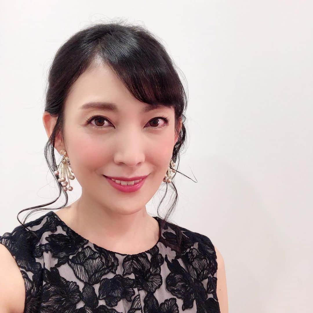 田中美里さんのインスタグラム写真 - (田中美里Instagram)「#衣装 #ワンピース👗  #setaichiro  @setaichiro_official  #earrings  #paulownia  @paulownia.k」10月11日 7時30分 - misatotanaka77