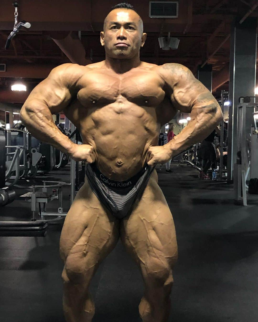 Hidetada Yamagishiさんのインスタグラム写真 - (Hidetada YamagishiInstagram)「Almost 1 week out @monsterzym.official 212 pro. Let me show you my @gaspari Pre, Intra and Post workout shake,  Pre: #superpumpmax x2, #glycofuse x2, #Aminolast x1.  Intra: #sizeon x1, #glycofuse x2 #proveneaa x1  Post: #glycofuse x2, #provenwhey x2  All #gaspari products 30% off + shaker cup + over $100 order free shipping within USA. Link in bio. (Minimum order $150)  韓国プロ直前オリンピアより10ポンド増の現在のサプリは トレ15分前:スーパーパンプ2杯、グライコフューズ2杯、アミノラスト1杯  トレ中:サイズオン1杯、グライコフューズ2杯、プルーブンEAA1杯  トレ後:グライコフューズ2杯、プルーブンホエイ2杯 ギャスパリ30%割引➕シェイカープレゼントセール継続中！人気製品はすでに売り切れ間近、早めに注文！プロフィールのリンクより注文できます。(＄150以上の注文から割引適用)」10月11日 8時05分 - hideyamagishi