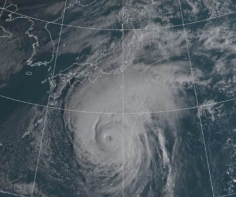 ようこさんのインスタグラム写真 - (ようこInstagram)「7時40分の現在の台風です。  本日11日の夕方から雨、風強くなるとのことです。 早めに避難所に行かれたりなどの対策をされてください。  #台風19号#台風19号接近中 #hurricane#避難」10月11日 8時20分 - 0606yoko