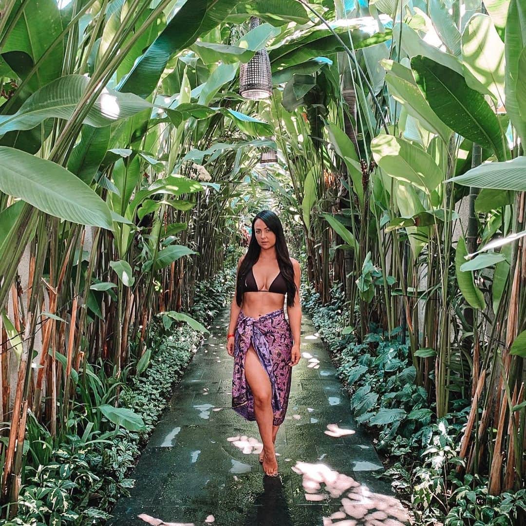エマ（テニール・ダッシュウッド）さんのインスタグラム写真 - (エマ（テニール・ダッシュウッド）Instagram)「The most beautiful resort and villa @goyaboutiqueresort in Bali!」10月11日 10時19分 - realtenilledashwood