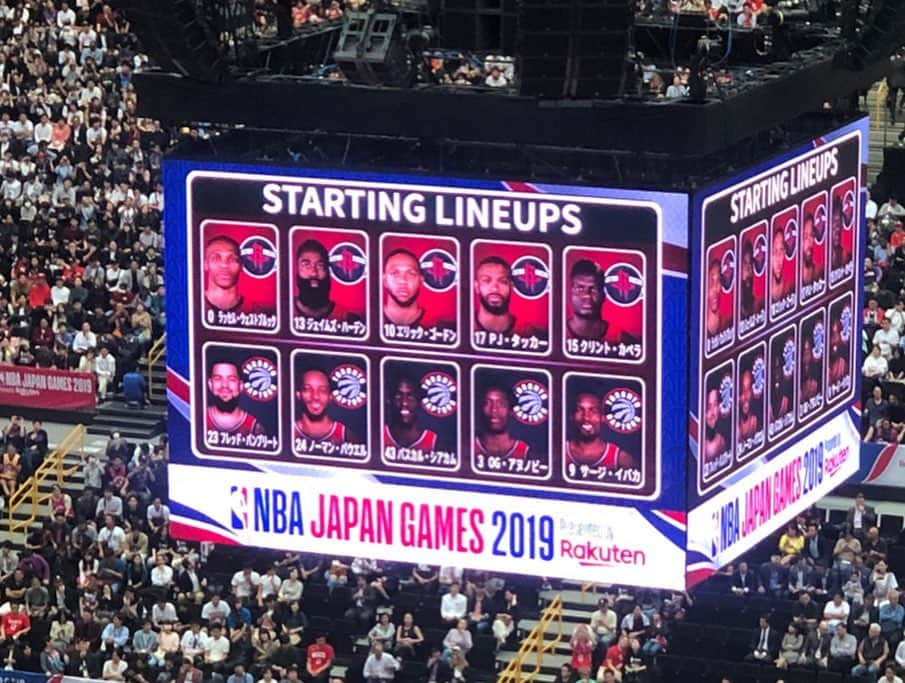 渋佐和佳奈さんのインスタグラム写真 - (渋佐和佳奈Instagram)「NBA JAPAN GAMES 2019🏀✨ 夢がひとつ叶いました😭💕 開催が決まってからずっと楽しみにしていたNBA生観戦！！！ #ハーデン に#ウェストブルック に、#マルクガソル に#カペラ に#イバカ #エリックゴードン　に#PJタッカー　に…挙げたらきりがないですが、みなさんのプレーが観られてとにかく最高の思い出になりました😢💓 会場ではWOWOW NBAでご一緒させていただいた麒麟の#田村裕　さんとも久しぶりにお会いできたし☀️嬉しかったなぁ🥺またNBAファミリーの皆さんに会いたいなぁ、ご一緒したいなぁ🍀🍀🍀と、しみじみ思ってしまいました。改めてWOWOWでNBAに出会えた事に感謝です＊  2枚目に映っているのはいとこのお姉ちゃんとその息子くんです✨格好いいでしょ😊  #wowow #nba #バスケットボール　#渋佐和佳奈」10月11日 10時26分 - shibusa_wakana