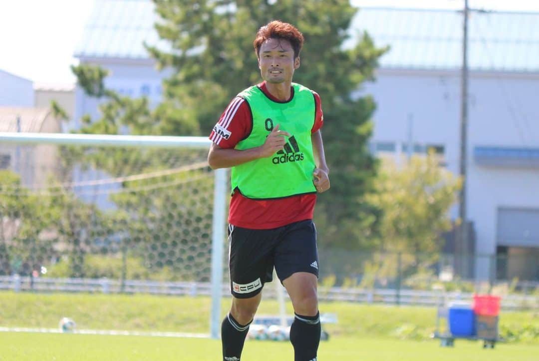 ツエーゲン金沢さんのインスタグラム写真 - (ツエーゲン金沢Instagram)「. . training⚽️ photo gallery . . #zweigen#ツエーゲン#ツエーゲン金沢#ZWEIGEN#KANAZAWA#Kanazawa#石川#金沢#挑戦をこの街の伝統に#ISHIKAWA#Ishikawa#NEXTSTORY#サッカー#soccer#Jリーグ#J2#観戦#スポーツ#sports#ツエジェニック#j撮り#WeareZweigen#japan#football」10月11日 10時34分 - zweigen_official