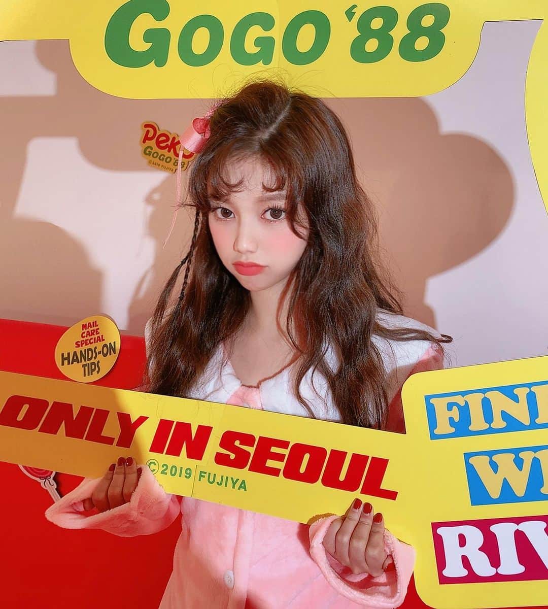 Chuuのインスタグラム：「#peko ❤️chuu X peko Gogo88❤️ⓒ2019 FUJIYA Coming soon📚✨ - 더 귀여워져버린 페코 x 츄 의 고고88! 우리 곧 만나용👫」