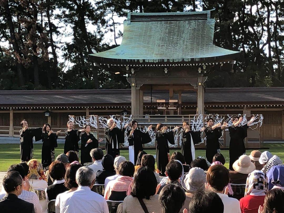 橘花凛さんのインスタグラム写真 - (橘花凛Instagram)「#青鬼の褌を洗う女 新潟縣護国神社にて無事公演させて頂きました！ ありがとうございました✨ 1日で600名さまもの方にいらして頂くことができました。 たくさんの方に観て頂けてとても幸せです。 素敵な皆様とご一緒できて、勉強や学ぶことがたくさんですごく意味のあるいい経験をすることができました！ 本当にありがとうございました！」10月11日 11時33分 - rintakahashi0809