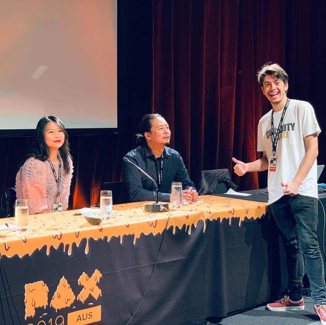 スレッジハンマー・ゲームズさんのインスタグラム写真 - (スレッジハンマー・ゲームズInstagram)「Huge thanks to everyone that joined us for our Big Moments Panel at #PAXAUS  at the @gamespot Theater! #lifeatshg」10月11日 13時48分 - sledgehammergames