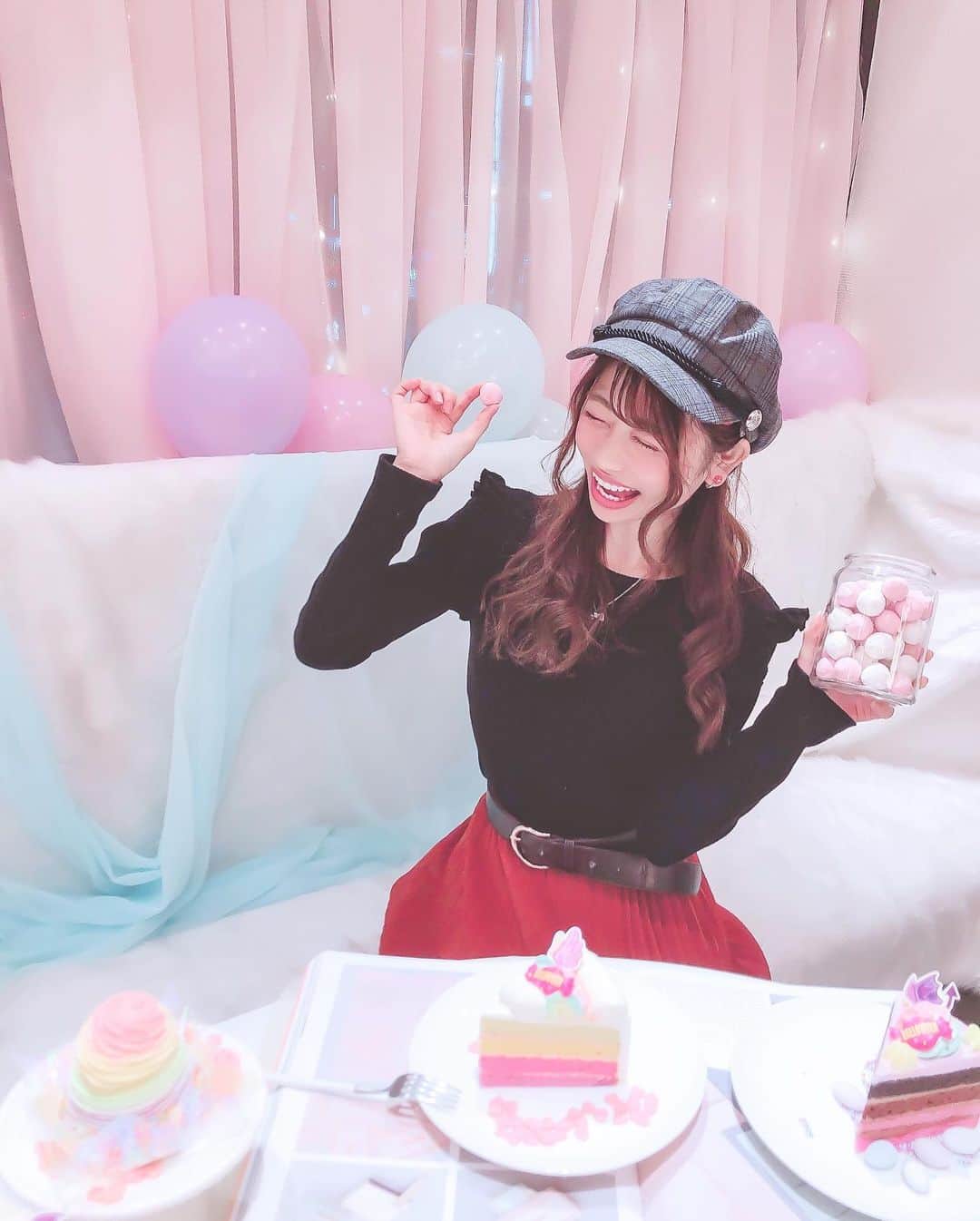 高橋里彩子さんのインスタグラム写真 - (高橋里彩子Instagram)「みんな知ってる〜♥？﻿ もう、食べなきゃ損な﻿ めっちゃかわいいおすすめがあるのー！﻿ ﻿ ﻿ ﻿ 銀座コージーコーナー( @銀座コージーコーナー )﻿ からハロウィン限定ゆめかわスイーツが﻿ 新発売してるの👻🎃🍭🍬🍪👻 ﻿ ﻿ ﻿ ﻿ 今回は﻿ #銀座コージーコーナー さんにご招待頂いて﻿ 新商品試食会に行ってきたよ〜(*ฅ́˘ฅ̀*)♡﻿ ﻿ しかも﻿ #ハロウィン限定 🎃👻🎶﻿ ﻿ ﻿ 可愛くない？😫💘💘﻿ ﻿ ﻿ めちゃくちゃ可愛くない😭♥️♥️﻿ ﻿ ﻿ やばいんだよ〜♥﻿ ﻿ こうゆうのって見た目だけ。とか﻿ たまにあるじゃん？﻿ ﻿ だけどやっぱり﻿ #コージーコーナー は裏切らない😋💓﻿ ﻿ もちろんどれも美味しかった〜！🍰﻿ ﻿ ﻿ ﻿ ﻿ ワタシ的に好きだったのは﻿ 魔法のレインボーモンブラン★﻿ なかにシュークリームもはいってて﻿ しかも面白い仕掛けまでされてるの！﻿ ﻿ これは食べてからのお楽しみ♥️﻿ ﻿ ﻿ ﻿ 見た目が可愛いだけじゃなくて﻿ いろいろ試行錯誤して、﻿ 作った思いが伝わるぐらい美味しい！！💫﻿ ﻿ ﻿ ﻿ ハロウィン女子会にもぴったり！！😍🔥👻🌈﻿ ﻿ ﻿ これあるだけでテンション上がる😋💗﻿ ﻿ ﻿ なによりさ﻿ #ゆめかわ がテーマでとってもかわいくない😭♥️♥️﻿ ﻿ ﻿ 見た目は勿論、味も最高💓💓💓って﻿ ﻿ 甘党の私には﻿ 最高の幸せな時間だった😭💞(﻿ ﻿ ﻿ ﻿ 帰りにお土産までもらっちゃって、﻿ こんなしてもらっていいの👀💕？﻿ ﻿ って驚きだった♥️♥️﻿ 素敵な方たちだったよ😫🙌🏻﻿ ﻿ ありがとう御座います🍓﻿ ﻿ ﻿ ﻿ ﻿ ちなみにだから昨日たくさん歩きました。笑﻿ 好きなもの食べる分しっかり歩きます。﻿ ﻿ ﻿ ﻿ コージーコーナーさんでは今、﻿ Instagramキャンペーンをしてるよ🧁🌈﻿ ＜参加条件＞﻿ ・公式アカウントをフォロー﻿ ・キャンペーン投稿にいいね﻿ 抽選で10名様に、ゆめかわケーキをプレゼント♥﻿ ﻿ ﻿ これ、美味しいから﻿ 是非応募してみて〜💓💓💓💓﻿ ﻿ ﻿ ﻿ ﻿ ﻿ それと、みんな台風今回やばいみたいだから﻿ 本当に気をつけてね😭💦﻿ ﻿ ﻿ 怪我とか、命に関わりそうなぐらい大変みたいだから﻿ 本当に本当に気をつけてね😣💓💓💓﻿ ﻿ ﻿ ﻿ ﻿ #pr#cozycorner #ハロウィンスイーツ#ハロウィン#ゆめかわいい#ゆめかわケーキ#ゆめかわスイーツ#銀座カフェ#カフェ巡り#期間限定スイーツ #プレゼント企画 #ハロウィンスイーツ #女子会 #プレゼントキャンペーン #ケーキ #インスタ映えスイーツ #ケーキ好きな人と繋がりたい #レインボーケーキ #ケーキ好き #お洒落ケーキ #フォトジェニック #デザート #かわいい #可愛いケーキ #ダイエット #体型維持 #台風」10月11日 14時11分 - konkonwanwan