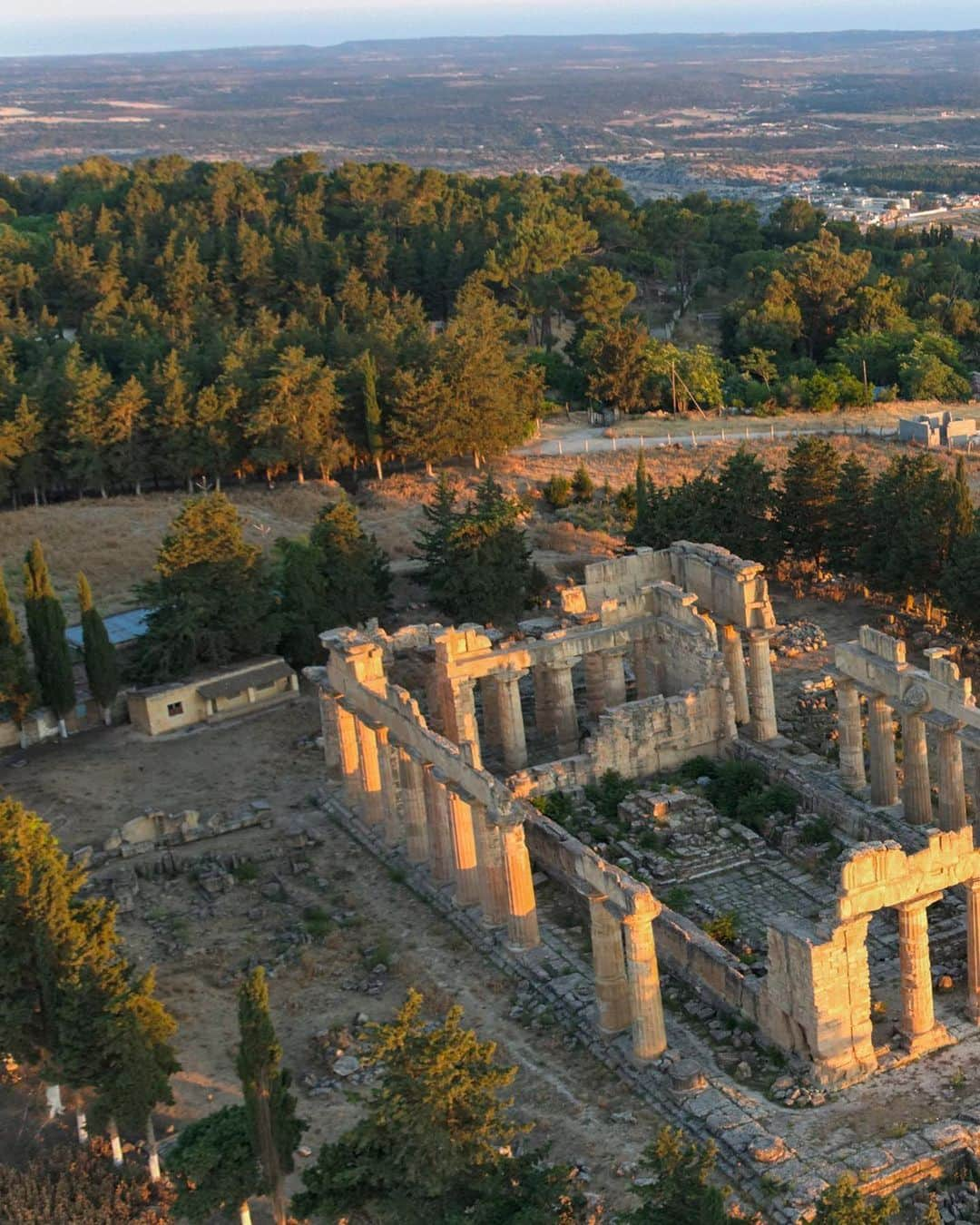 National Geographic Travelさんのインスタグラム写真 - (National Geographic TravelInstagram)「Photo by George Steinmetz @geosteinmetz | A rare aerial view of the Greek Temple of Zeus, which overlooks the Mediterranean from Cyrene, Eastern Libya. The city was founded in 700 BC as a Greek center of learning, and has been largely forgotten, except by the locals and a handful of dedicated international archaeologists. To explore more of our world from above, follow @geosteinmetz.」10月12日 1時10分 - natgeotravel