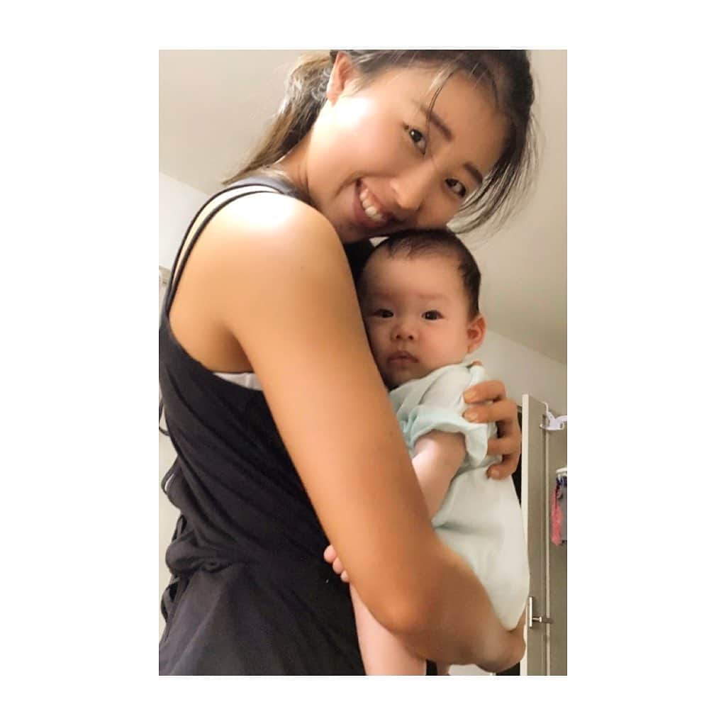 のインスタグラム：「#いつかのおばばか通信 . すごい台風が来るけど、 心のどこかで、どうせ大したことないんじゃないの？と思ってる自分もいる。。 #よくない #想像できないことは甘くみがち . 自分の身は自分で守る でも 大切な人を守れるくらいの余裕はいつでも持ってたいね。 . #そのためには日頃からの備えが大切だね . . #おばばか .」