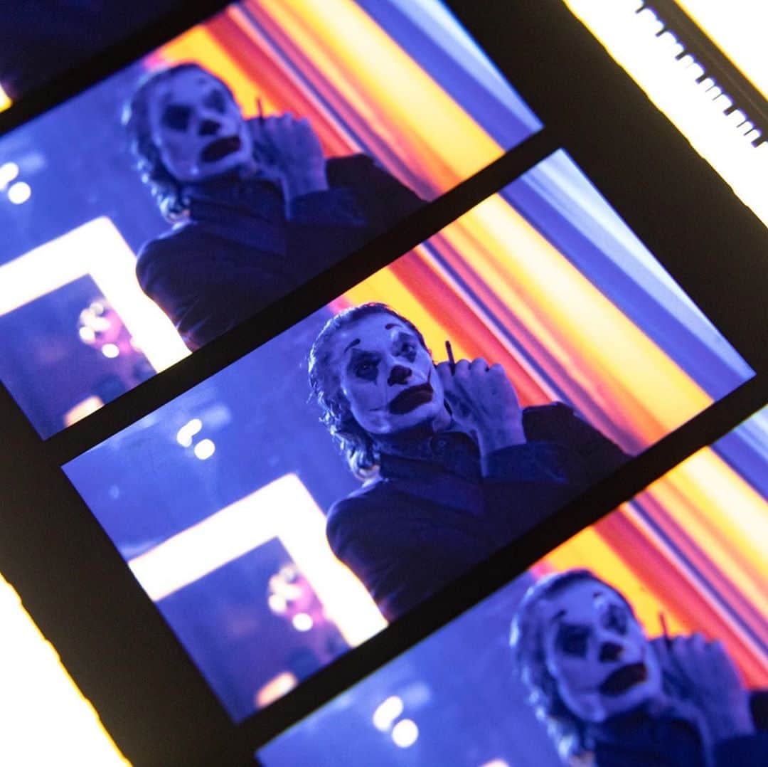 トッド・フィリップスさんのインスタグラム写真 - (トッド・フィリップスInstagram)「Some fantastic images from the projection booth at @cinetecabologna where Joker is screening in 70mm. Grazie Gian Luca Farinelli. 📸 Lorenzo Burlando #Joker 🇮🇹」10月11日 23時57分 - toddphillips