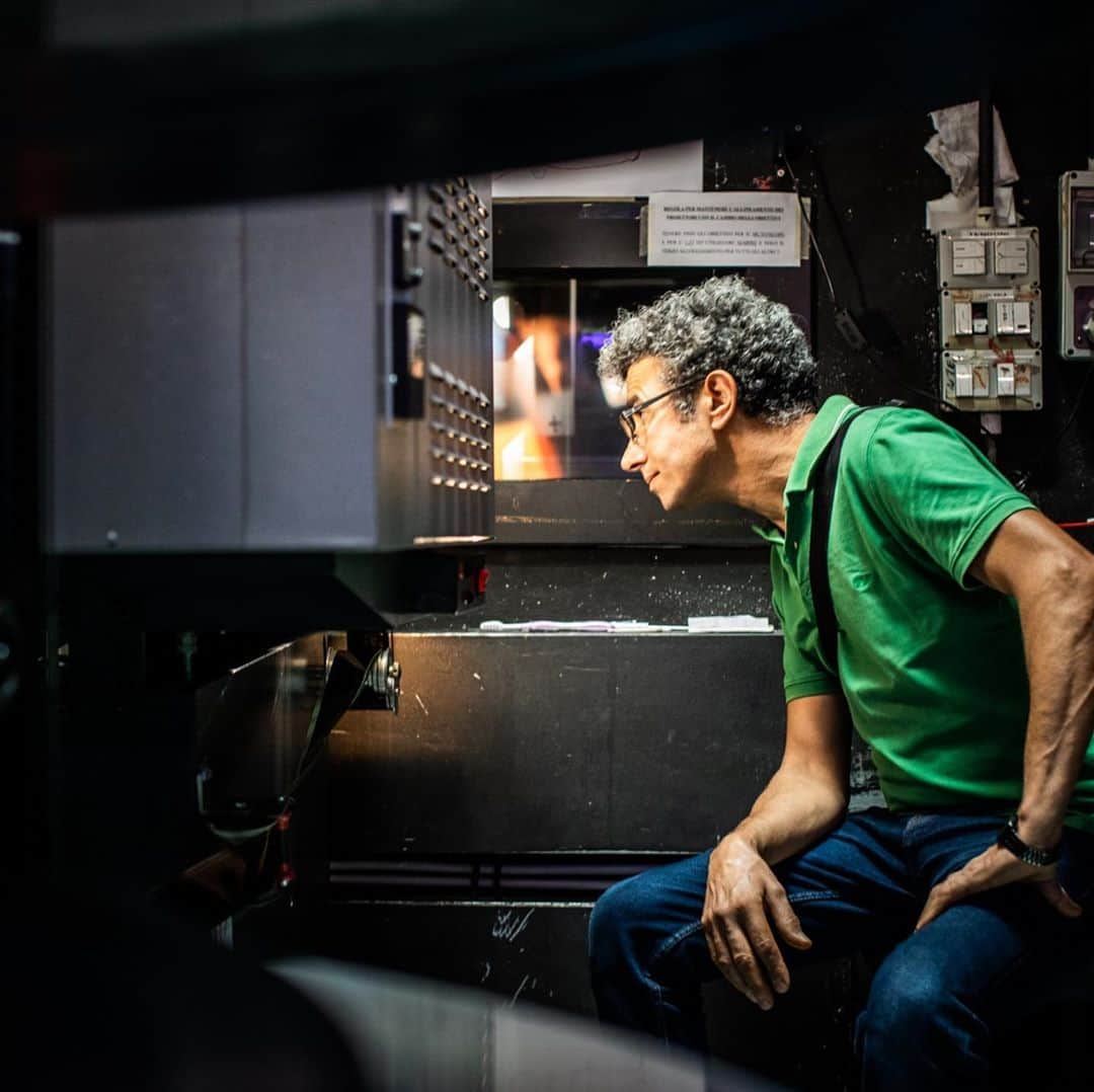 トッド・フィリップスさんのインスタグラム写真 - (トッド・フィリップスInstagram)「Some fantastic images from the projection booth at @cinetecabologna where Joker is screening in 70mm. Grazie Gian Luca Farinelli. 📸 Lorenzo Burlando #Joker 🇮🇹」10月11日 23時57分 - toddphillips