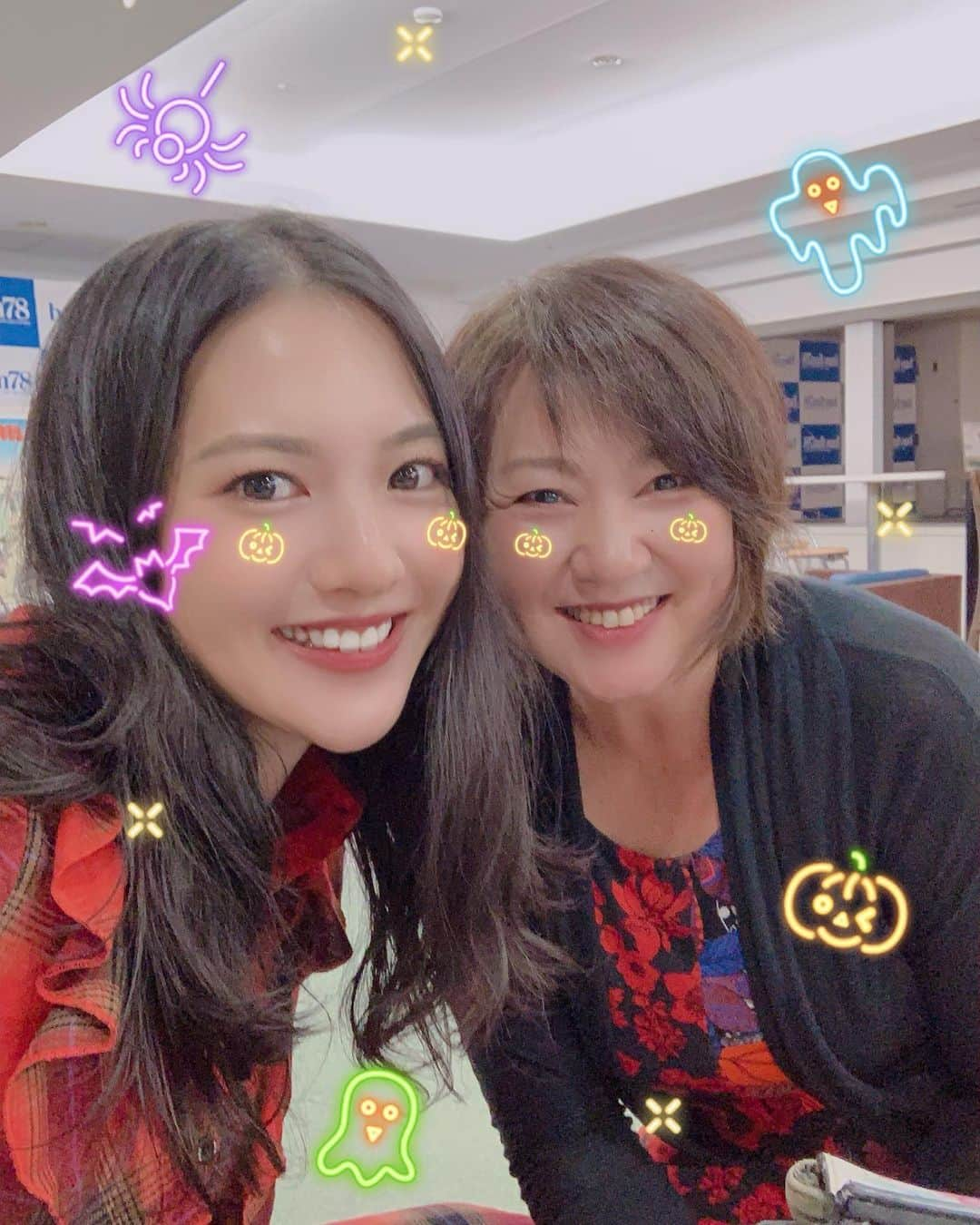 浜口順子さんのインスタグラム写真 - (浜口順子Instagram)「大好き💕 きゃんひとみさん💓 ほんとみんなから愛されキャラ キュートなきゃんさん💓 お会いすると元気いーっぱいもらえます❣️ ほんと　#bayfm のシーサーだわ😇 またお会いできる日を楽しみにしています…❤ またコラボしたいなあ。 … … #月曜日 ️ #bayline  #DJ #radiko #radio #ラジオ」10月12日 0時07分 - hamaguchijunko