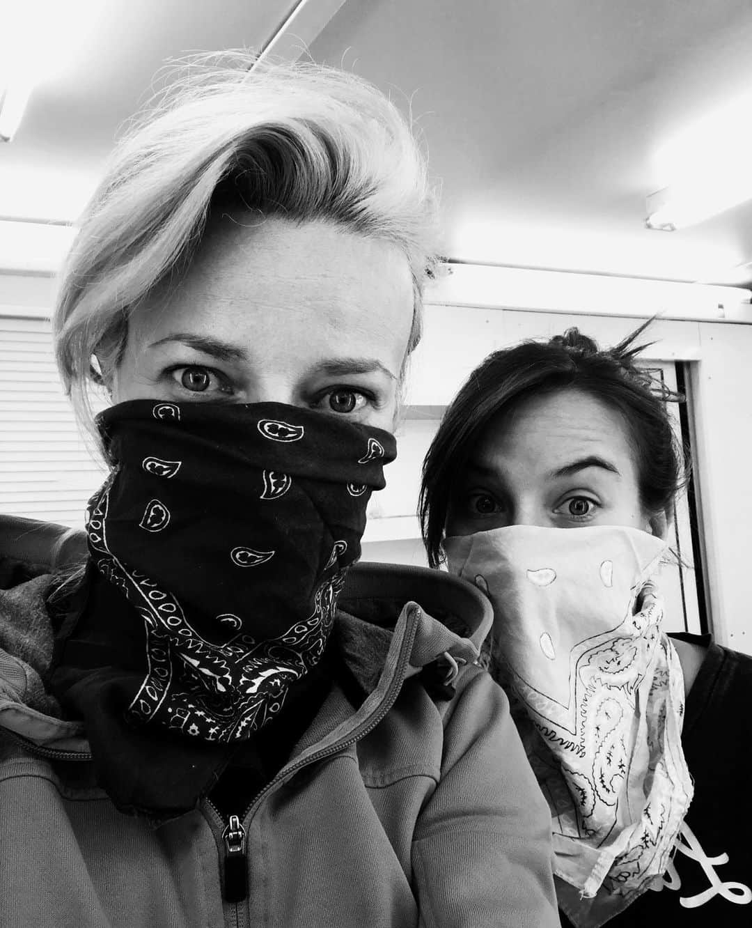 スタナ・カティックさんのインスタグラム写真 - (スタナ・カティックInstagram)「These two bandits stole my ❤️. #Smitten #MakeupMonsters @shminkaani @zvercho #ABSENTIA #BTS」10月12日 0時59分 - drstanakatic