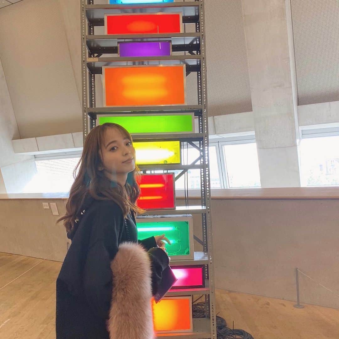 黒口那津のインスタグラム：「🇬🇧 ロンドンにはアートがいっぱい🎨 #テートモダン #ロンドン  #tatemodern #london」