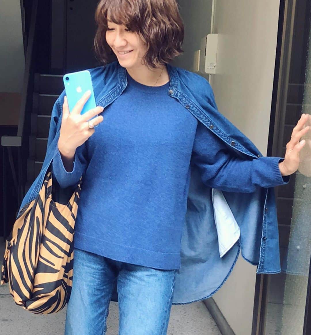 風間ゆみえのインスタグラム：「近頃お気に入りの @31philliplim ゼブラ🦓柄のエコバッグ。なかには　@maisondereefur x @lesportsacjapan のコラボレーションシリーズのパフィポーチ大きいのと小さいのとふたつセットで(コアラ🐨カラー)細かなものを収納してます^_^✨ #yumie_k_style」