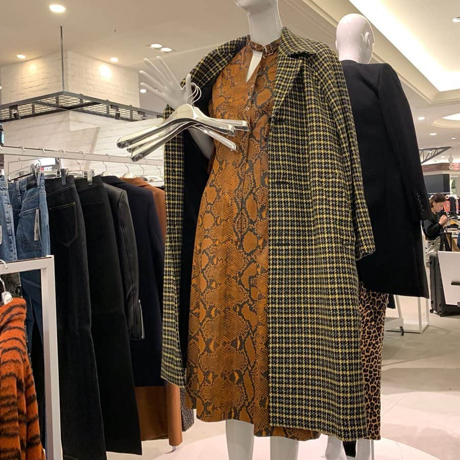 HANKYU.MODEさんのインスタグラム写真 - (HANKYU.MODEInstagram)「JOHN LAWRENCE SULLIVAN AW19 COLLECTION At 3F 『D.EDIT』 #Hankyu #HANKYUMODE #umedahankyu #阪急うめだ本店 #うめだ阪急 #阪急百貨店 #osaka #umeda #mode #dedit #johnlawrencesullivan #ジョンローレンスサリバン #aw19」10月11日 17時46分 - hankyumode