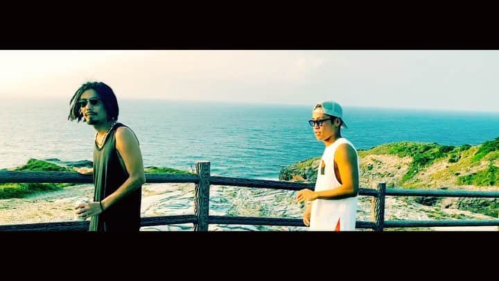 のインスタグラム：「. . 大阪帰ってきました😬🤙 . . 台風を警戒しながら ひきこもります🌞 . . #沖縄 #okinawa  #座間味 .」
