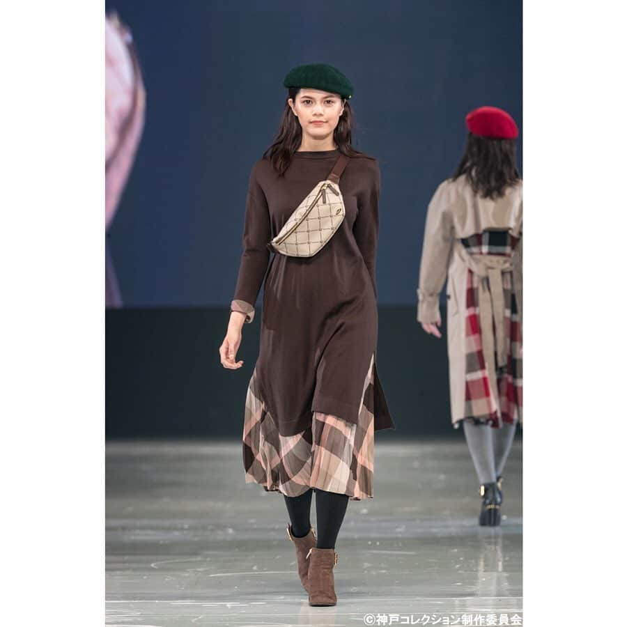 神戸コレクションさんのインスタグラム写真 - (神戸コレクションInstagram)「. . . 神戸コレクション 2019 AUTUMN/WINTER -ガールズフェスティバル- OFFICIAL PHOTO . ▽STAGE▽ Hankyu×KOBE COLLECTION . ▽BRAND▽ BLUE LABEL CRESTBRIDGE(@blueblackcb) . ▽MODEL▽ #清水沙也佳 #アレクシス #石川恋 #chay(まい) #Niki #AIRI #西村円花 . #kobecollection #神戸コレクション #kobecollection_official #神戸コレクション公式 #神コレ #2019aw #神戸コレクション2019aw #ガールズフェスティバル #fashionshow #fashion #model #brand #styling #bluelabelcrestbridge」10月11日 18時03分 - kobe_collection