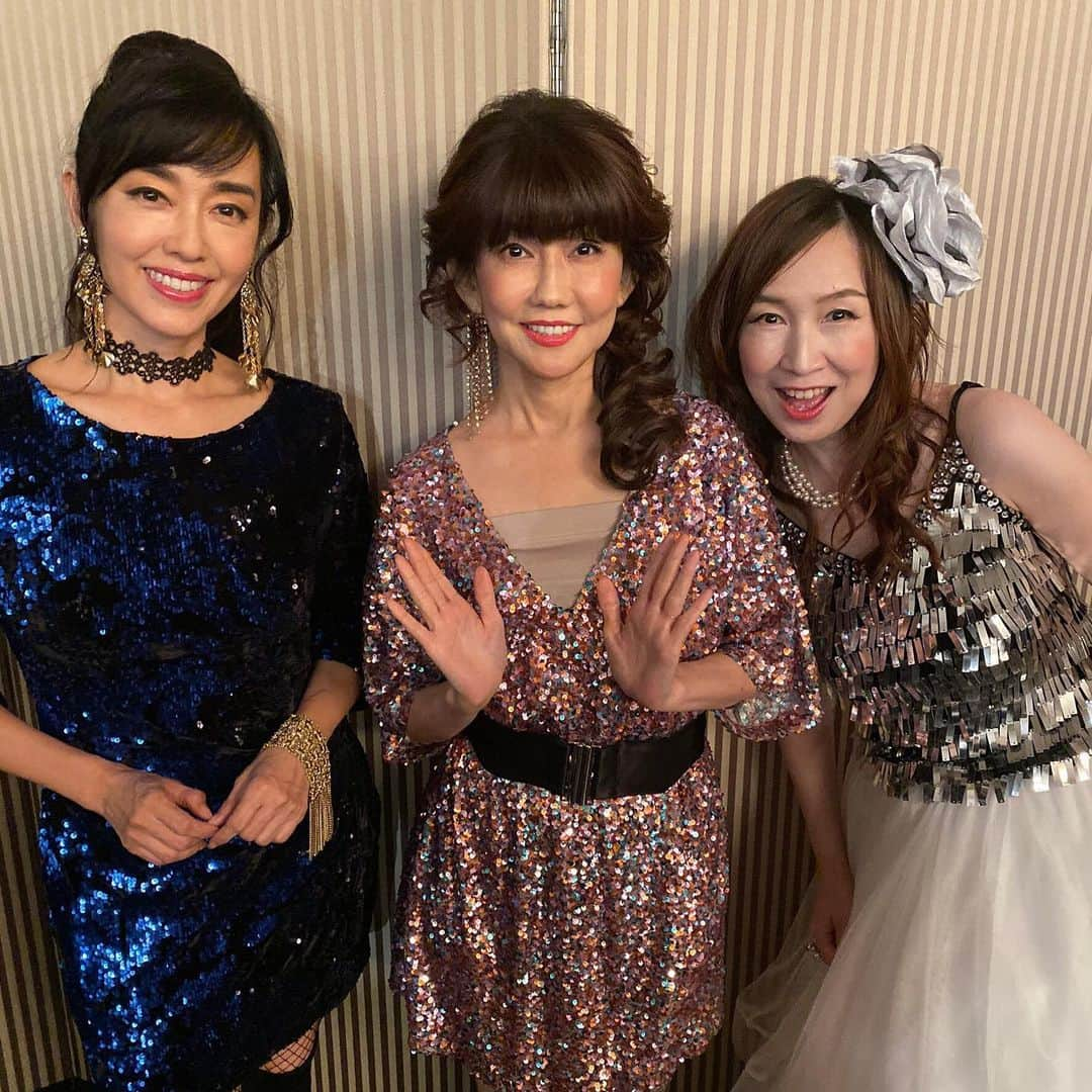 松本伊代さんのインスタグラム写真 - (松本伊代Instagram)「昨日は久しぶりに キューティー☆モリモリの3人で！🎤👗 本番前 優ちゃん、博子ちゃんと📸 楽しかったです！ありがとございました！  #キューティーモリモリ #早見優 #森口博子 #台風気をつけてください」10月11日 18時39分 - iyo14_official