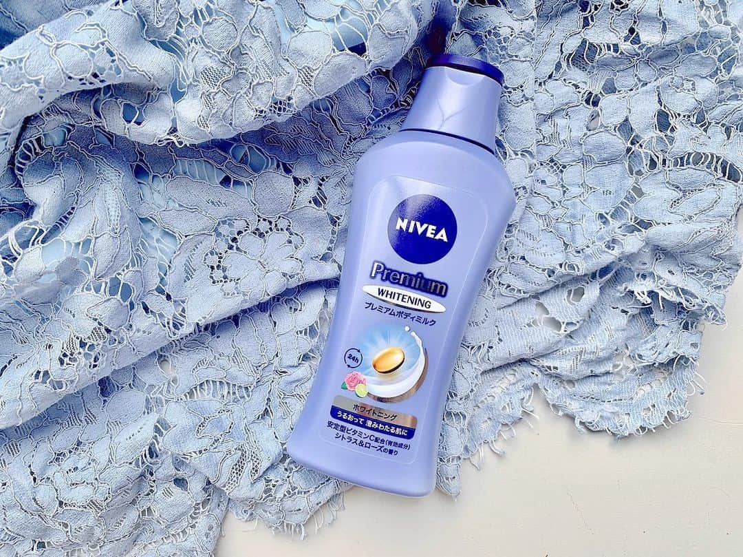 こままりえさんのインスタグラム写真 - (こままりえInstagram)「✴︎ NIVEA💐 . ニベアから新しく登場した プレミアムボディシリーズをいただきました✨ #なりたい肌 に合わせて選べる 4つのタイプがあって うるおって澄みわたる肌に導いてくれる ホワイトニングを使っています☺️ . 伸びがよく塗りやすいし さらっとした仕上がりがすき💗 今日もシトラス＆ローズの香りで #ゆったり時間 を過ごしたいと思います💐 . #ニベア #プレミアムボディミルク #プレミアムボディミルクホワイトニング #ボディミルク #pr #ホワイトニング #ホワイトニングケア #保湿 #美白 #シトラス #ローズ #スキンケア #ボディケア #ボディメンテナンス #美容 #美容好き #美容好きな人と繋がりたい」10月11日 18時41分 - komamarie