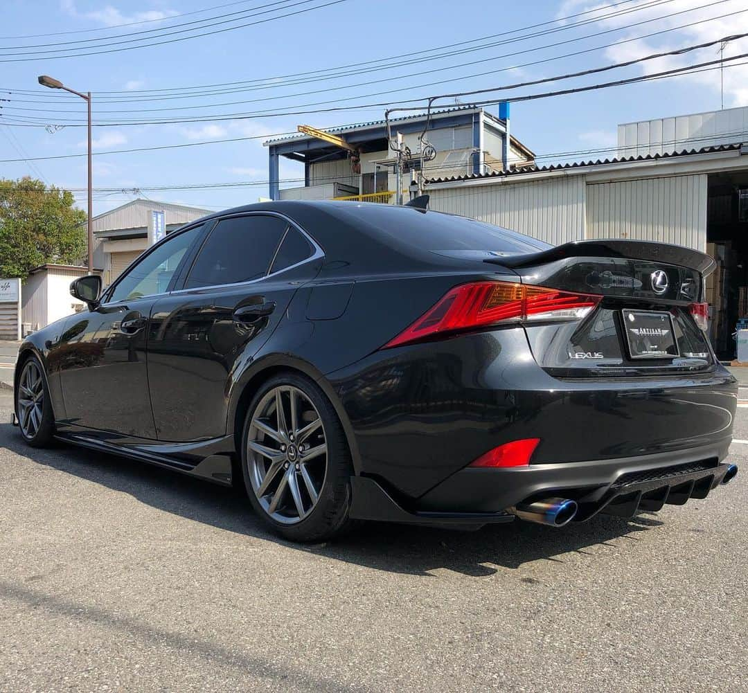 Spirits Artisanさんのインスタグラム写真 - (Spirits ArtisanInstagram)「Lexus IS200t Fsport Artisanspirits/// Sportsline blacklabel #artisanspirits #artisan #asms #as #lexus #lexusis #lexusis200t #lexusisfsport #is #is200t #isfsport #ravspecjdm #evasivemotorsports #butlertire #jworksunlimited #premierautowerkz #suvproject #kanooperformance #car_life_staff  #トラウム #車庫小舗 #nigeljdmparts」10月11日 18時43分 - artisan_spirits