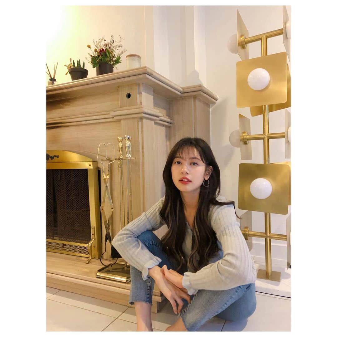 チョン・ソミンのインスタグラム：「#youtube #ssomday #vlog 10번째 영상 업로드되었어요:) 구경오세요💕」