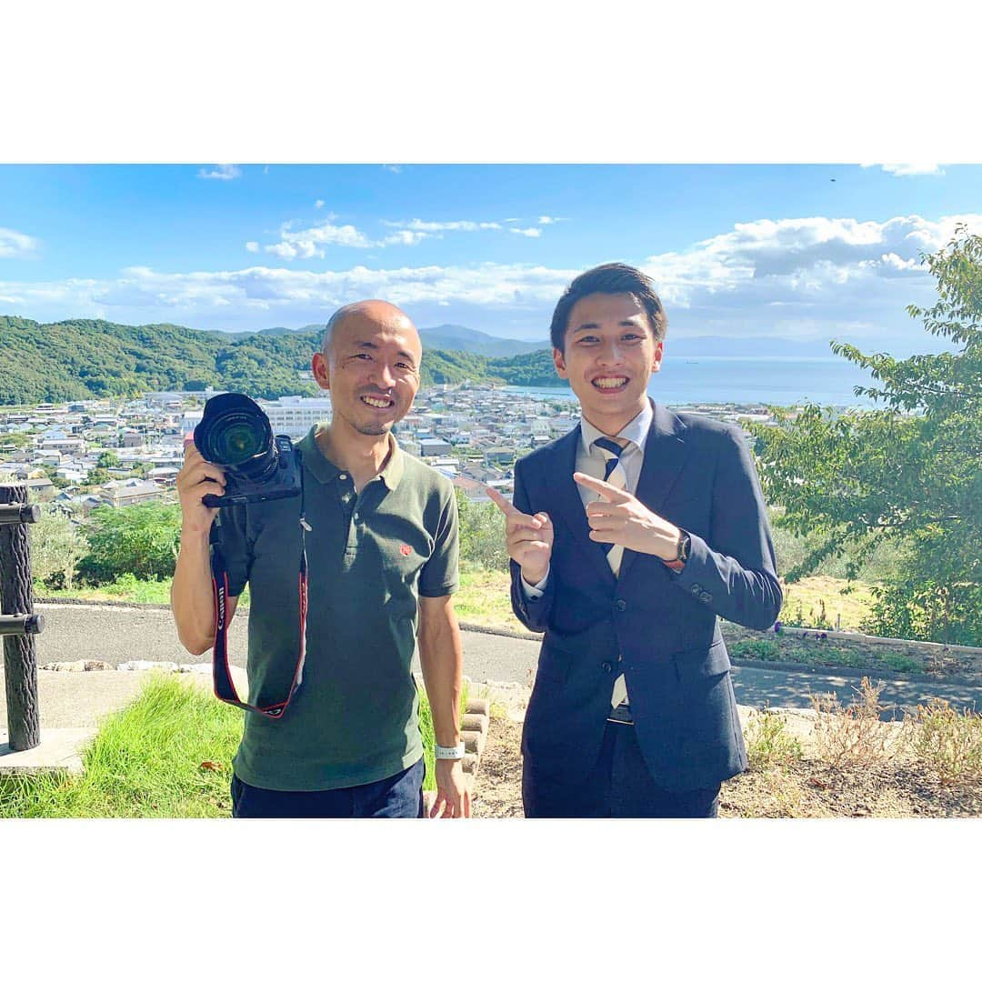 岩原大起さんのインスタグラム写真 - (岩原大起Instagram)「きょうのカラクリ  ご覧頂きありがとうございました！ . 先日の小豆島取材でお世話になった オリーブオイル会社の広報・佐々木さん . 佐々木さんもカメラがお好きらしく とっても素敵なお写真を撮っていらっしゃいました！ . 今回も取材にご協力頂いた皆様 ありがとうございました！ . . 大型で非常に強い台風が近づいています。 皆さま早めの備えをして、十分警戒してください。 . #ytv #読売テレビ #アナウンサー #岩原大起 #油 #あぶら #オイル #オリーブオイル  #小豆島 #shodoshima #カメラ #写真」10月11日 19時50分 - ytv_iwahara