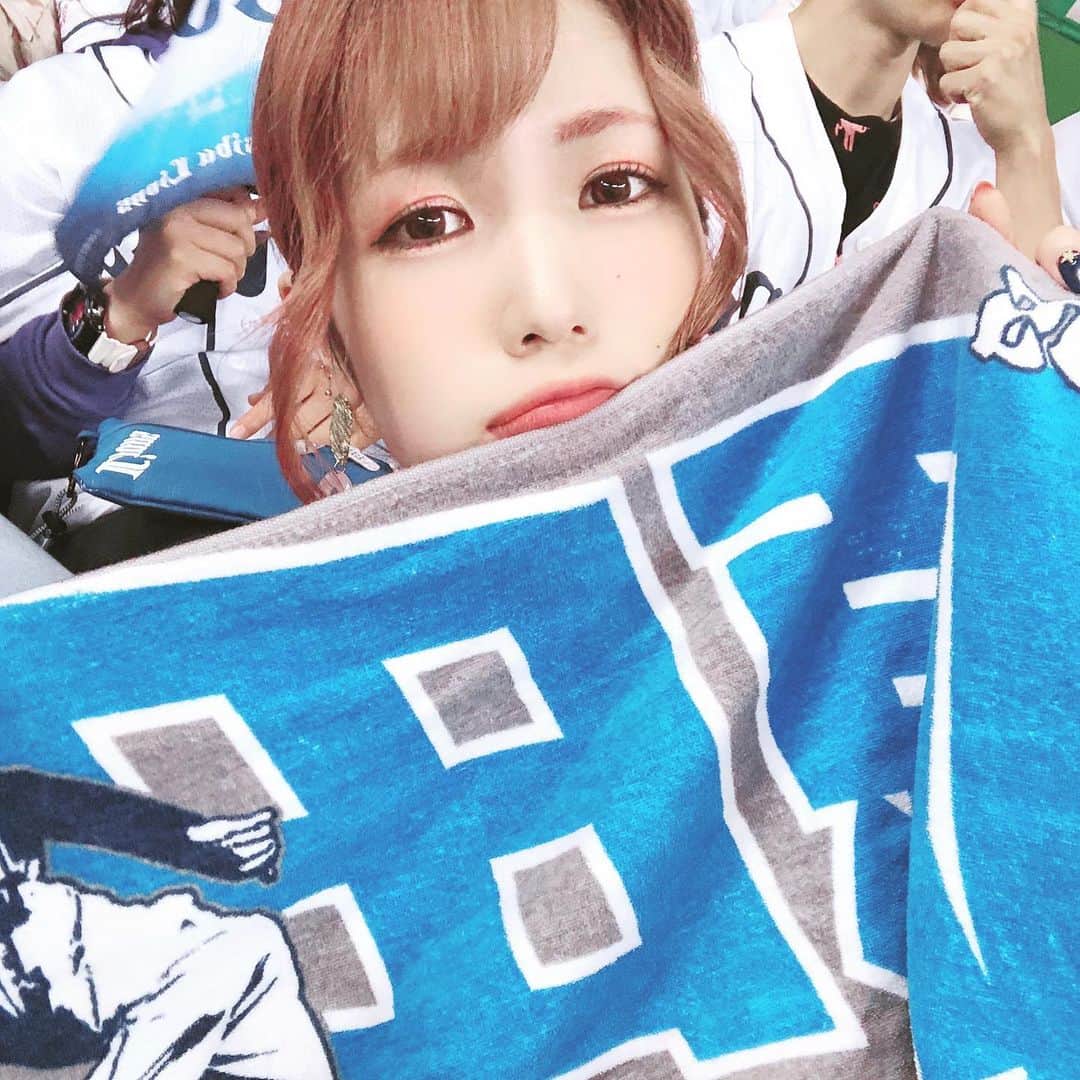 のインスタグラム：「源田選手が輝くように声がかれるまで応援します🎌ﾌｧｲﾄ！！！！ #共熱 #CSシーズン #seibulions #seibulions⚾️ #fight #prayforwin」