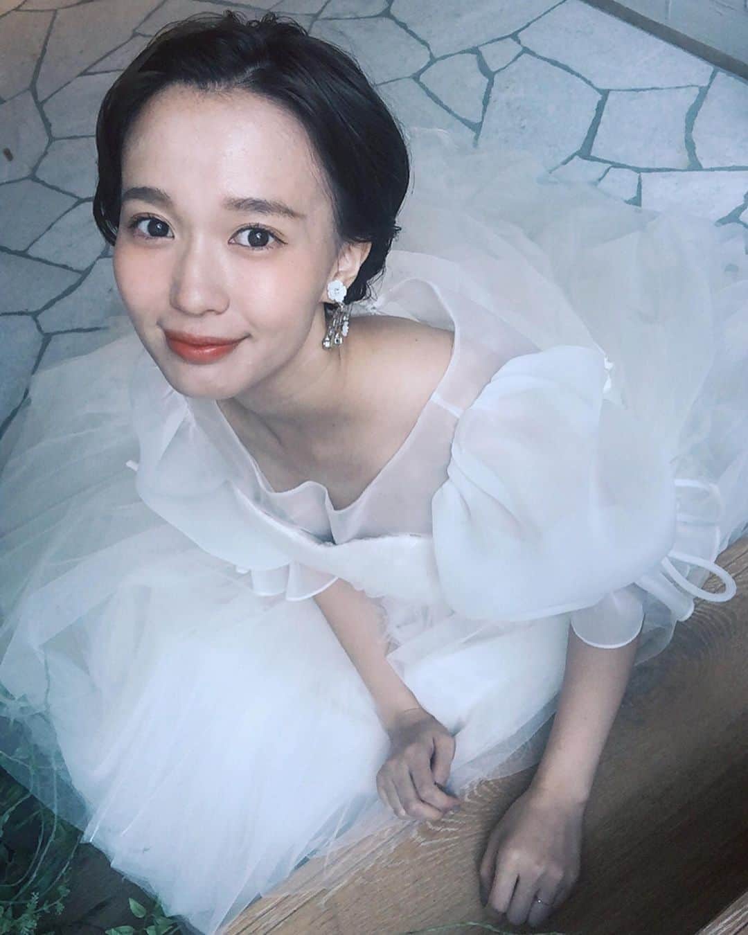 のインスタグラム：「今日はとても綺麗なウエディングドレスを着させて頂きました。 幸せな気持ちになりました♡ 🕊 @primacara_jp 📺 @kawaii_japan_da」